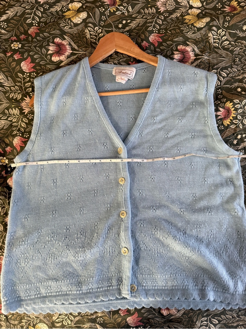 Vintage Tradition Powder Blue Pointelle Knit Sweater Vest Scalloped Hem Size M-L - Picture 9 of 12